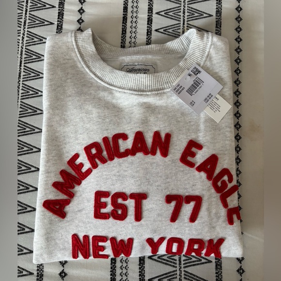 American Eagle Outfitters Sweaters - 💥SOLD💥 American Eagle Crew Neck